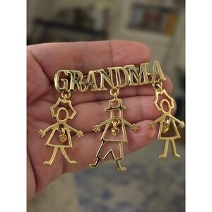 Grandma Grandmother Signed Brooch Goldtone Vintage